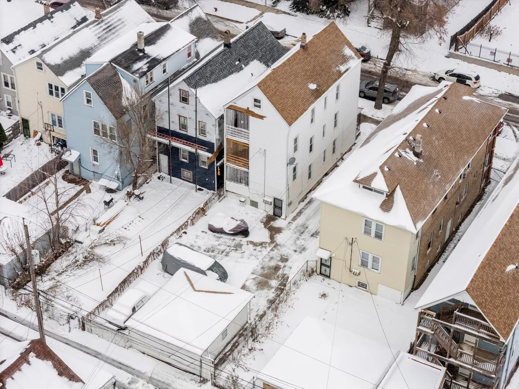 8632 South Escanaba Avenue Chicago IL 60617