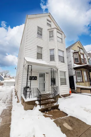 8632 South Escanaba Avenue Chicago IL 60617