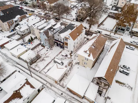 8632 South Escanaba Avenue Chicago IL 60617