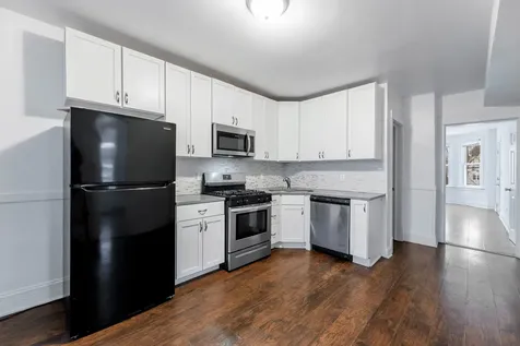 8632 South Escanaba Avenue Chicago IL 60617