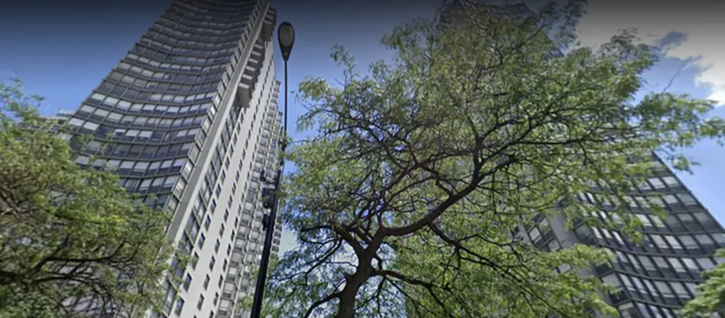 5701 North Sheridan Road Chicago IL 60660
