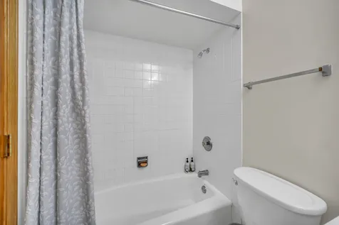 8885 Dryden Street Woodridge IL 60517