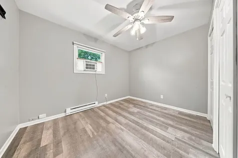 827 4TH Avenue Aurora IL 60505