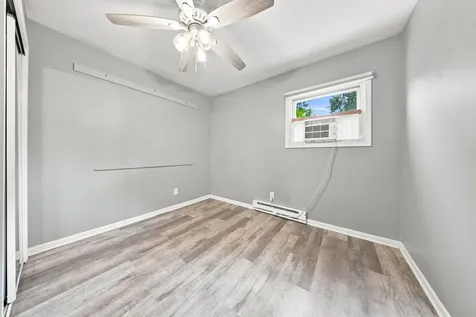 827 4TH Avenue Aurora IL 60505