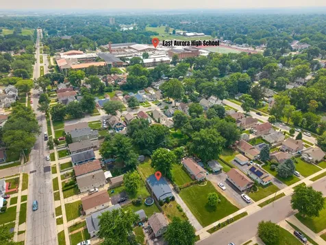 827 4TH Avenue Aurora IL 60505