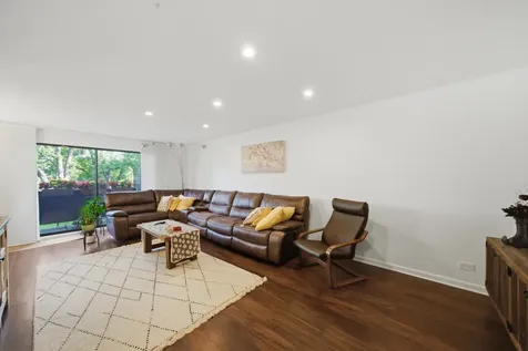840 Wellington Avenue Elk Grove Village IL 60007