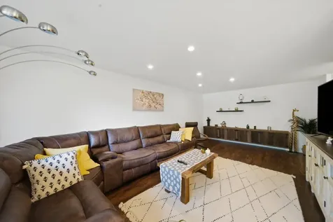 840 Wellington Avenue Elk Grove Village IL 60007