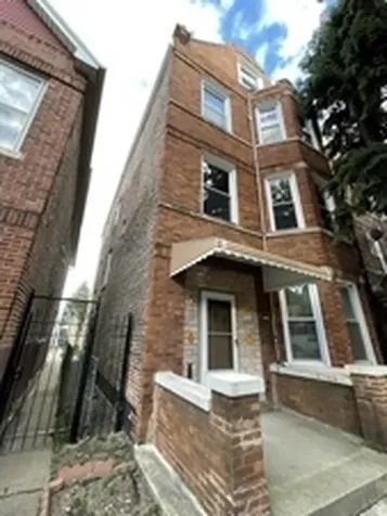 4045 South Richmond Street Chicago IL 60632