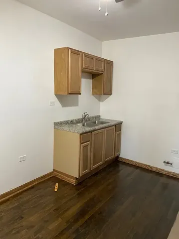 4045 South Richmond Street Chicago IL 60632