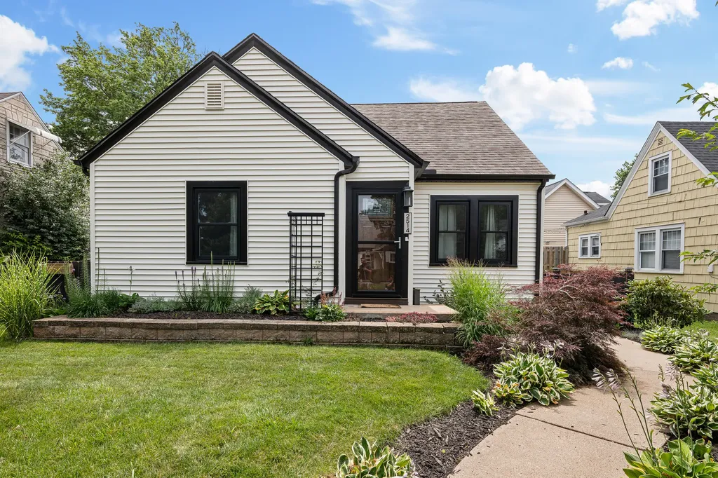 2514 23RD A Avenue Moline IL 61265