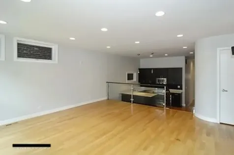 813 North May Street Chicago IL 60642