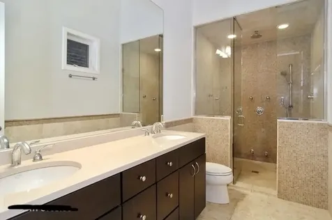 813 North May Street Chicago IL 60642