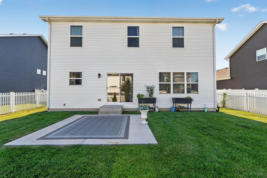 2102 Daly Lane Plainfield IL 60586