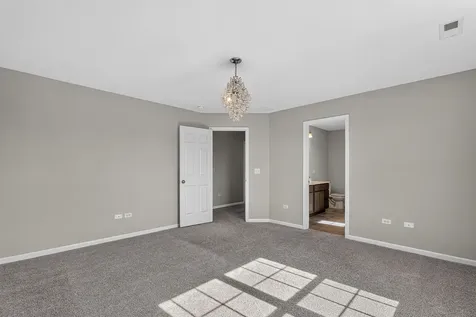2102 Daly Lane Plainfield IL 60586