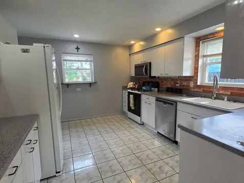 8418 West Crain Street Niles IL 60714