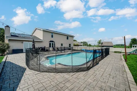 811 1ST Court Manhattan IL 60442
