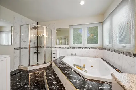 4312 Ivy Lane Glenview IL 60026
