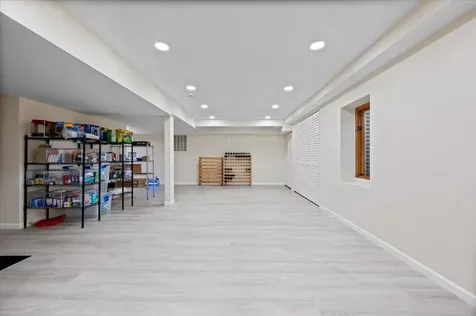 4312 Ivy Lane Glenview IL 60026