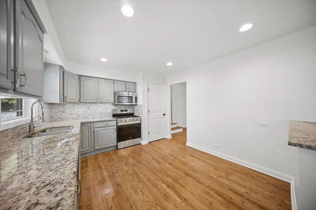 232 East 55th Street Westmont IL 60559