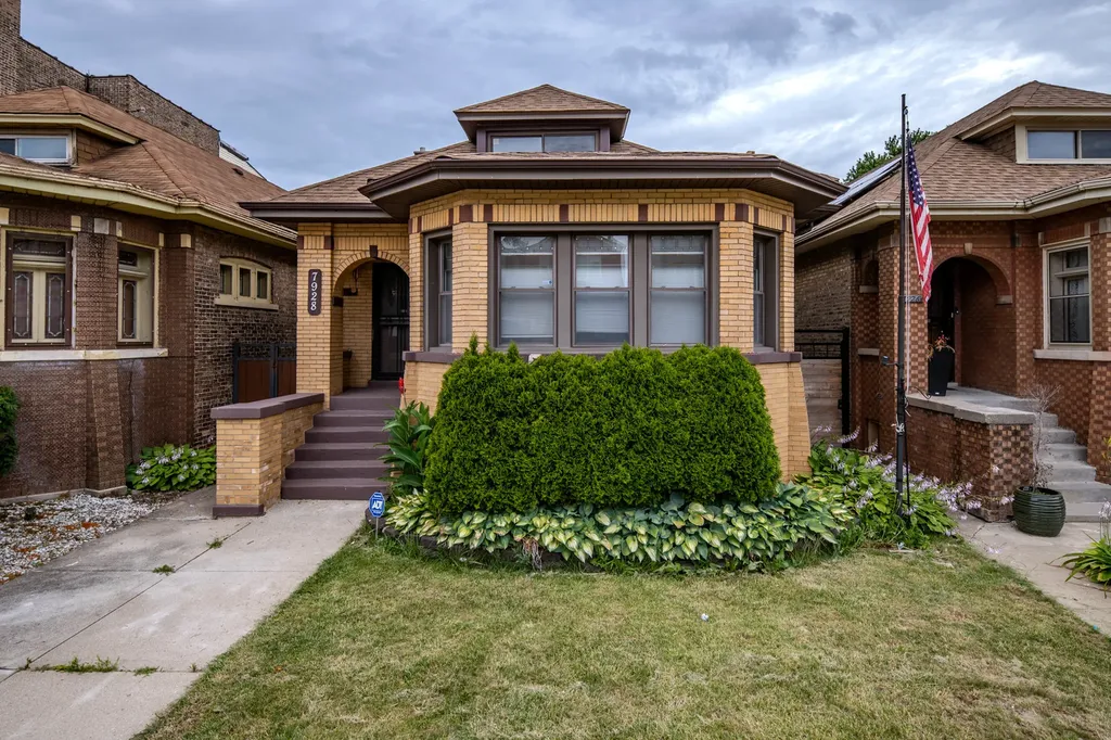 7928 South Winchester Avenue Chicago IL 60620