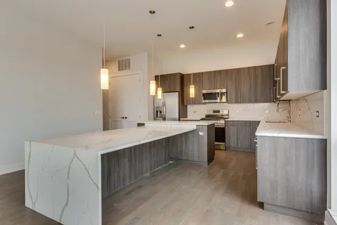 2805 West Cortland Street Chicago IL 60647