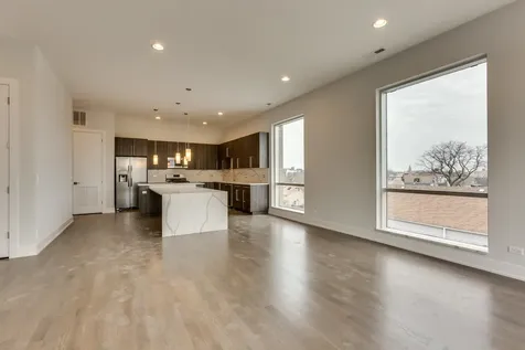 2805 West Cortland Street Chicago IL 60647