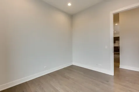 2805 West Cortland Street Chicago IL 60647