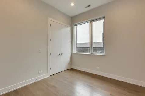 2805 West Cortland Street Chicago IL 60647