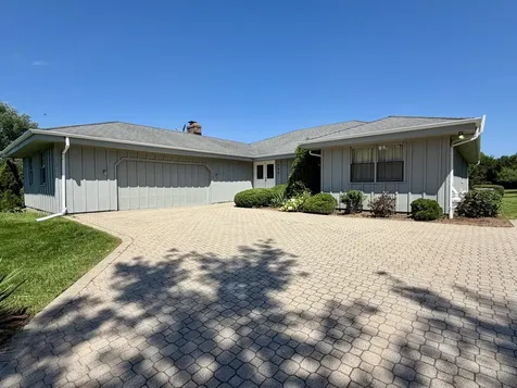 195 Clover Hill Lane North Barrington IL 60010