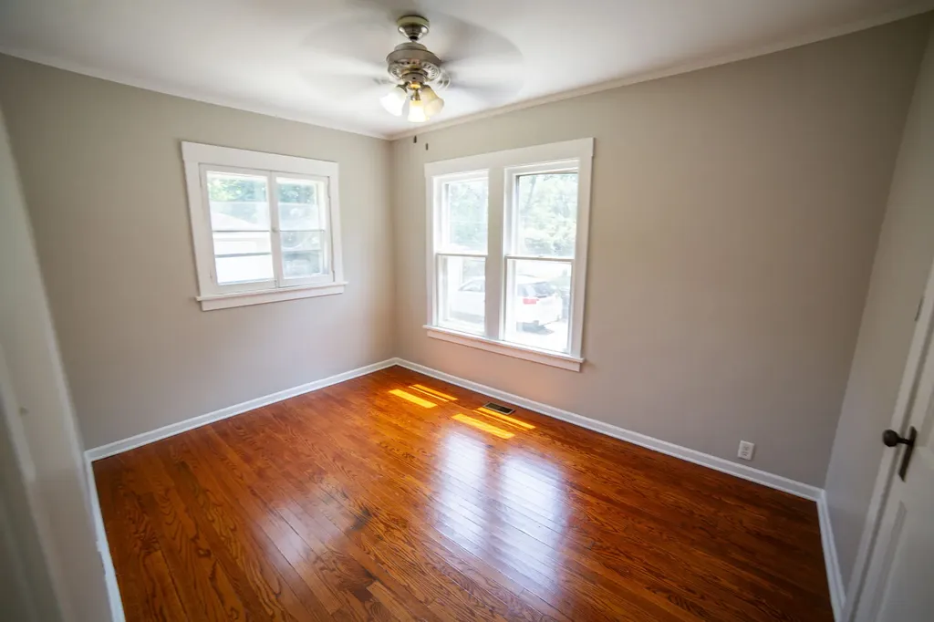 11359 South Bell Avenue Chicago IL 60643