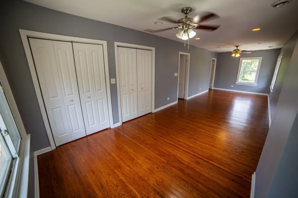 11359 South Bell Avenue Chicago IL 60643