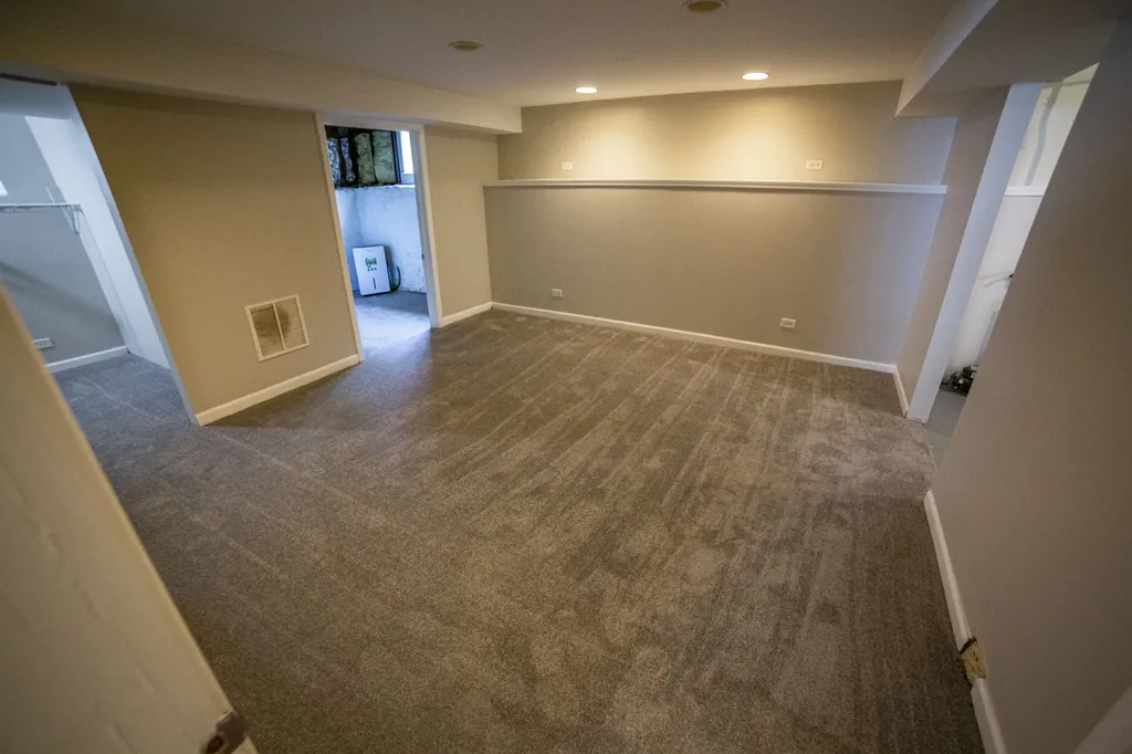 11359 South Bell Avenue Chicago IL 60643