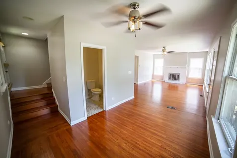 11359 South Bell Avenue Chicago IL 60643