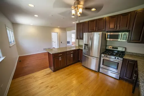 11359 South Bell Avenue Chicago IL 60643