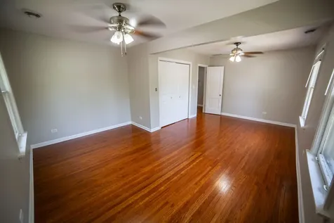 11359 South Bell Avenue Chicago IL 60643