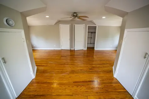 11359 South Bell Avenue Chicago IL 60643