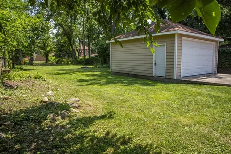 11359 South Bell Avenue Chicago IL 60643