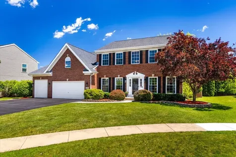 804 South Sparkle Court Oswego IL 60543