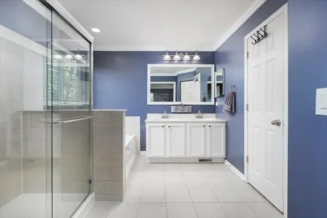 804 South Sparkle Court Oswego IL 60543