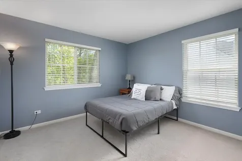 804 South Sparkle Court Oswego IL 60543