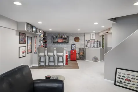 804 South Sparkle Court Oswego IL 60543