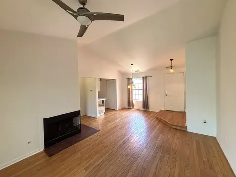 382 Sandhurst Circle Glen Ellyn IL 60137