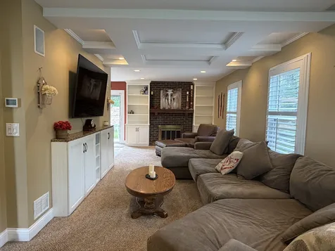 1683 Castaway Court Hoffman Estates IL 60010