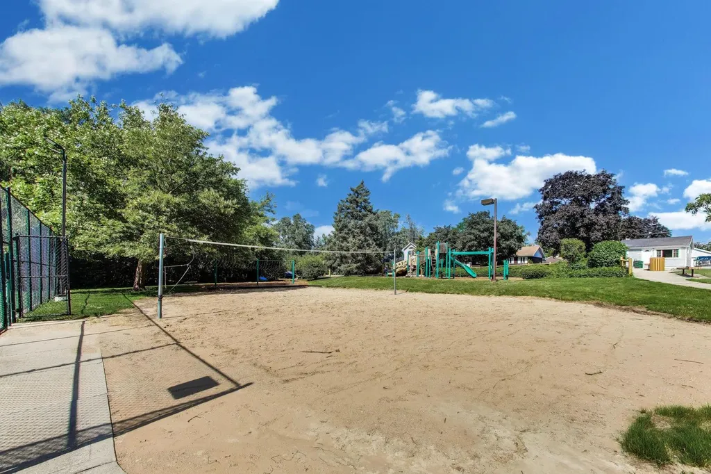 249 Sunrise Avenue Willowbrook IL 60527