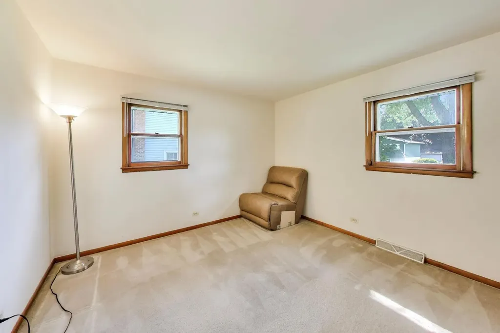 249 Sunrise Avenue Willowbrook IL 60527