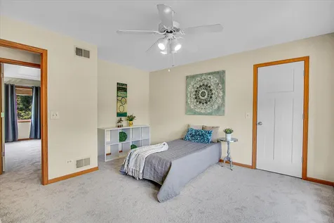 735 Queensgate Circle Sugar Grove IL 60554