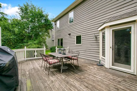 735 Queensgate Circle Sugar Grove IL 60554