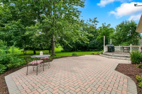 735 Queensgate Circle Sugar Grove IL 60554