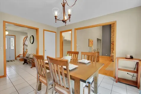 735 Queensgate Circle Sugar Grove IL 60554