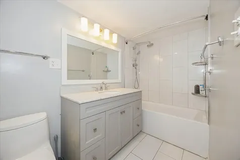 425 Home Avenue Oak Park IL 60302